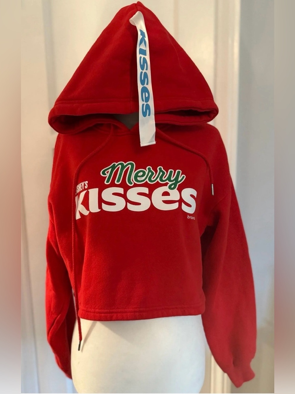 Forever 21 x Hershey’s Merry Kisses Red Crop Hoodie Size Large